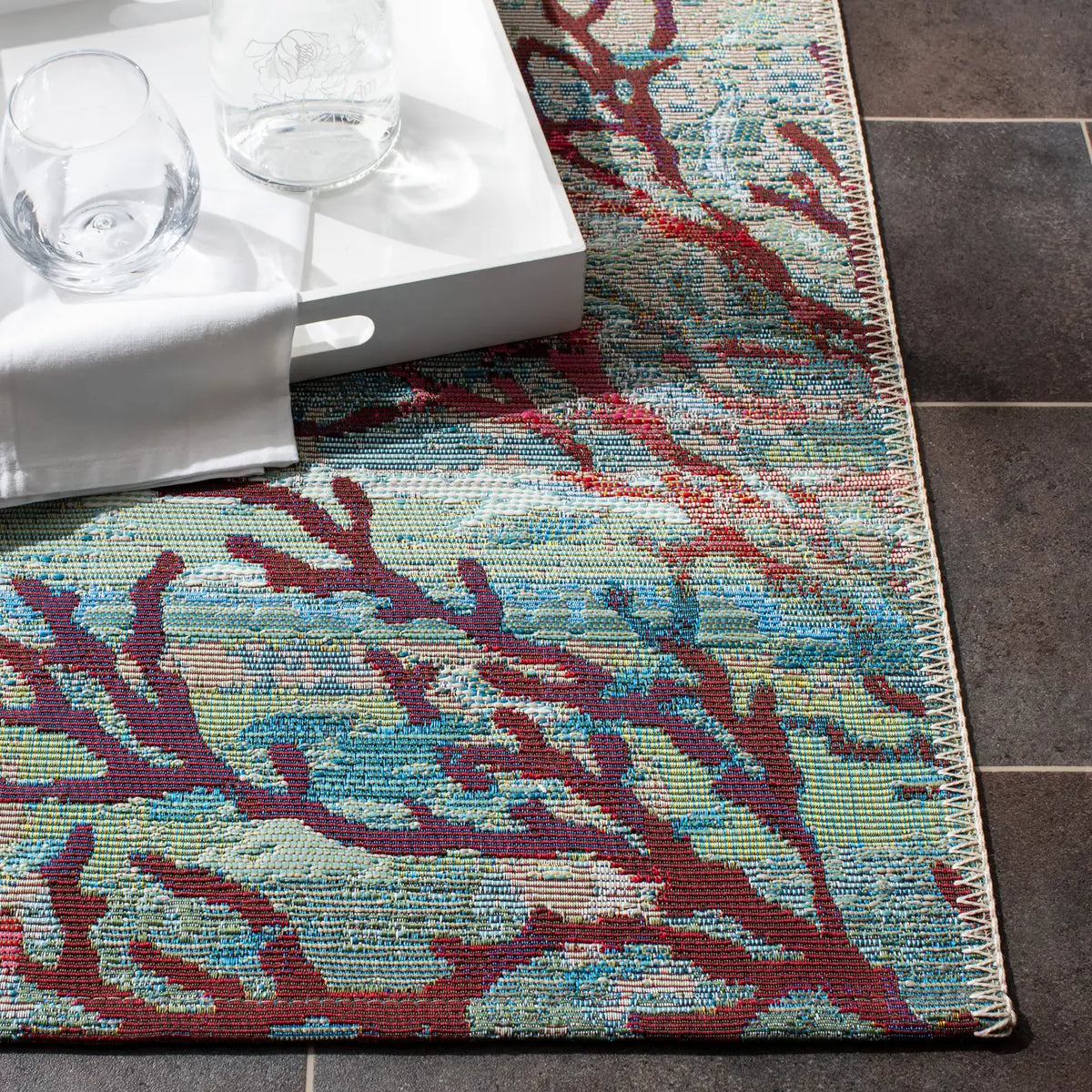 Safavieh Barbados 500 4'-0" x 6'-0" Rug in Light Blue / Pink