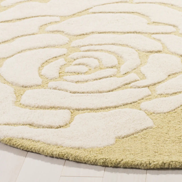 Safavieh Cambridge 6'-0" x 6'-0" Rug in Light Gold / Ivory