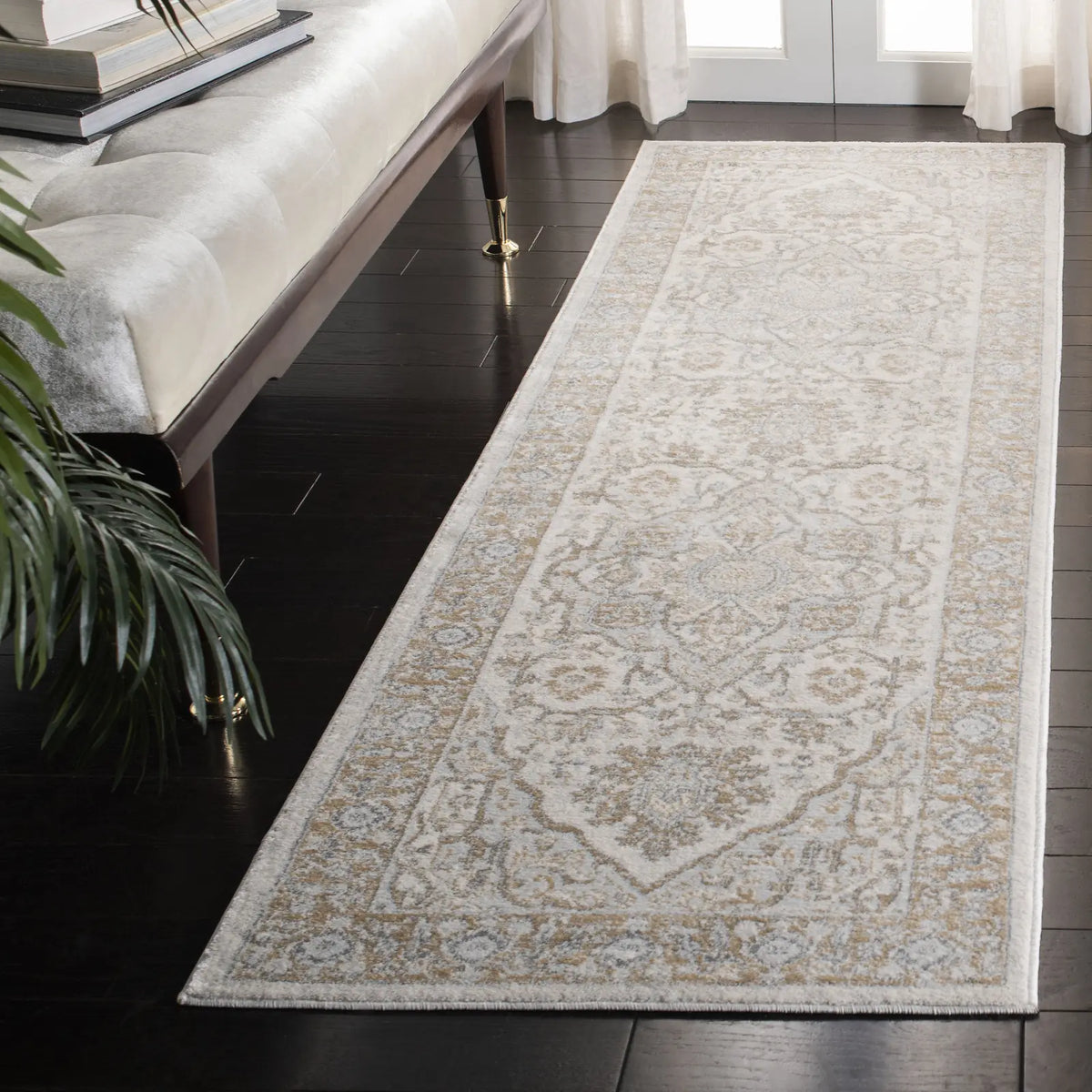 Safavieh Isabella 2'-2" x 11'-0" Rug in Cream / Beige