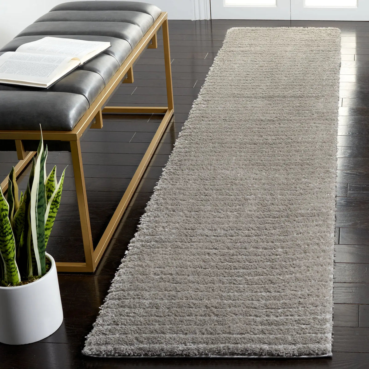 Safavieh Tahoe Shag 2'-0" x 9'-0" Rug in Grey