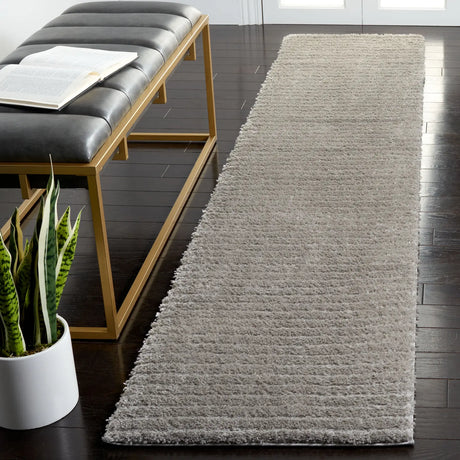 Safavieh Tahoe Shag 2'-0" x 9'-0" Rug in Grey
