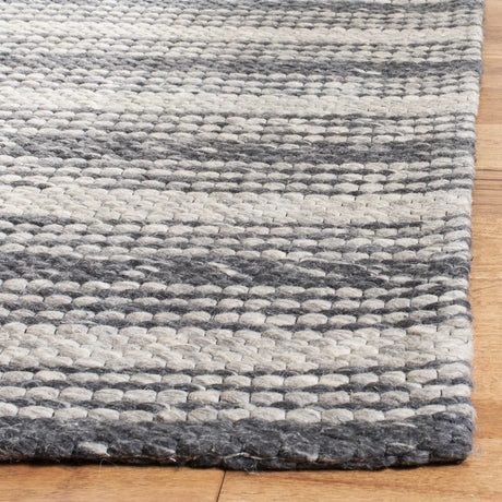 Safavieh Marbella 4'-0" x 6'-0" Rug in Grey / Chocolate