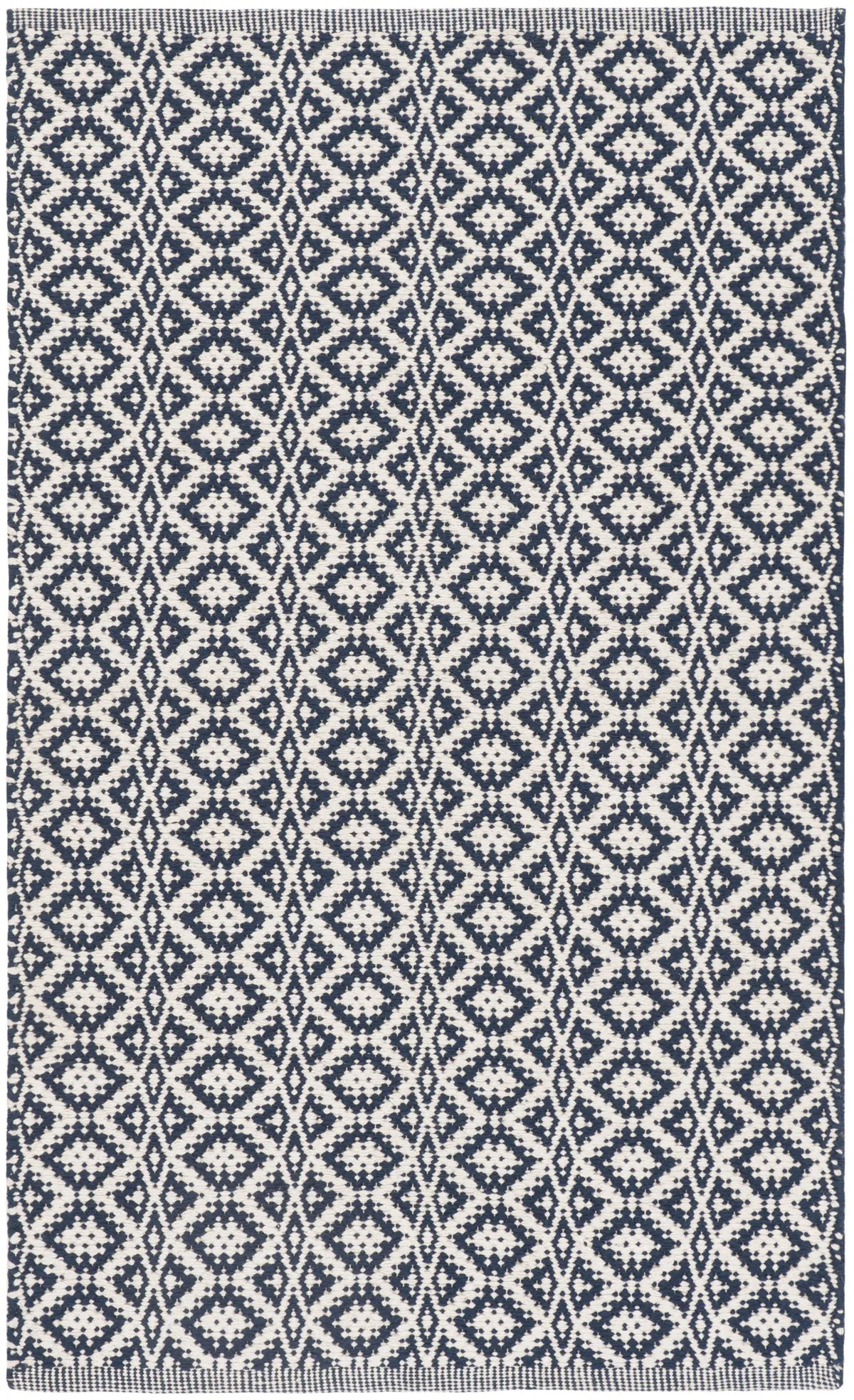Safavieh Montauk 2'-0" x 3'-0" Rug in Ivory / Navy