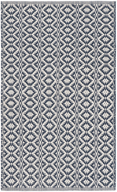 Safavieh Montauk 2'-0" x 3'-0" Rug in Ivory / Navy