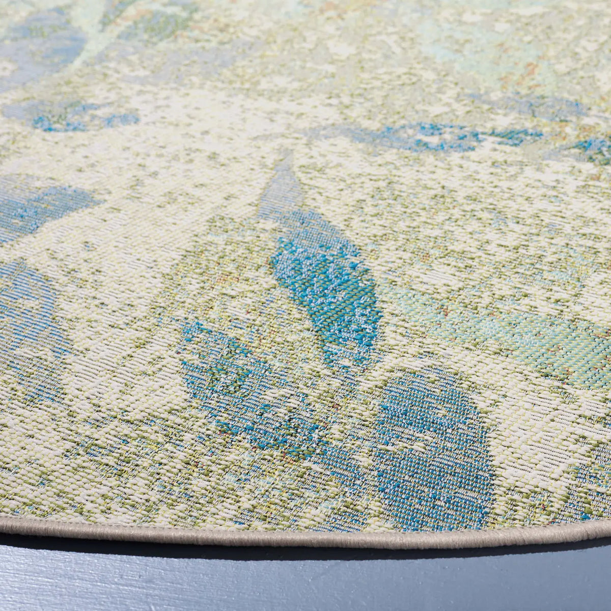 Safavieh Barbados 500 6'-6" x 6'-6" Rug in Blue / Ivory