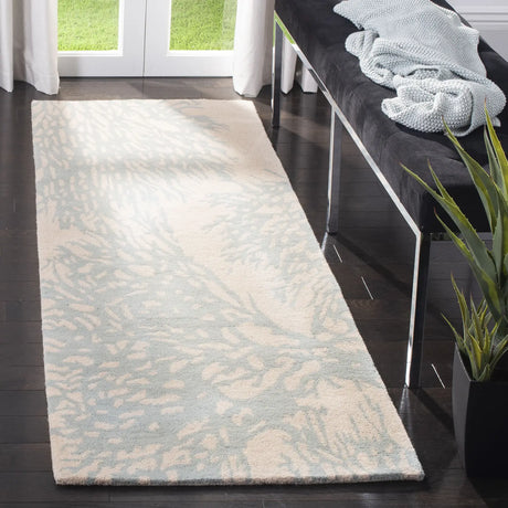 Safavieh Bella 2'-3" x 7'-0" Rug in Beige / Blue
