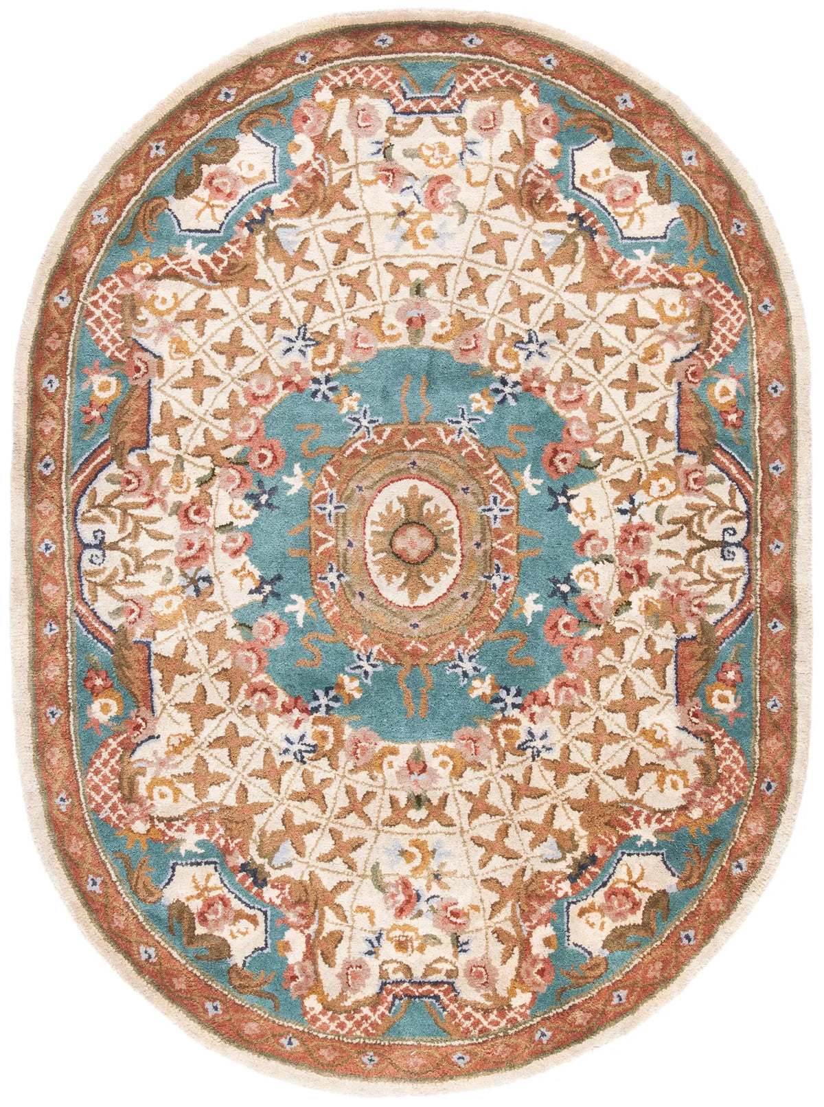 Safavieh Classic 4'-6" x 6'-6" Rug in Ivory / Light Blue
