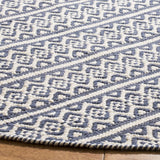 Safavieh Montauk 6'-0" x 6'-0" Rug in Ivory / Navy