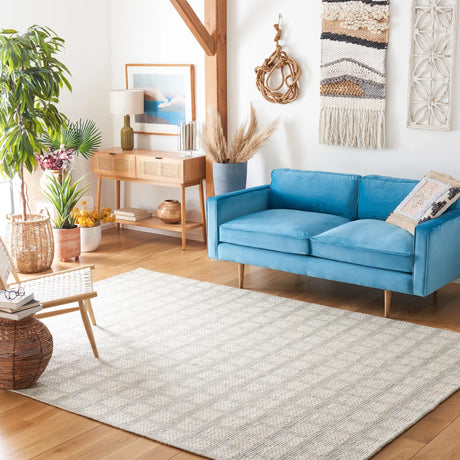 Safavieh Marbella 6'-0" x 9'-0" Rug in Beige