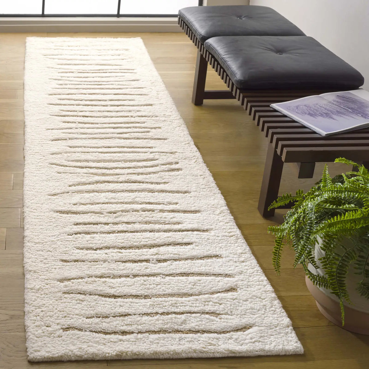 Safavieh Casablanca 2'-3" x 9'-0" Rug in Natural / Ivory