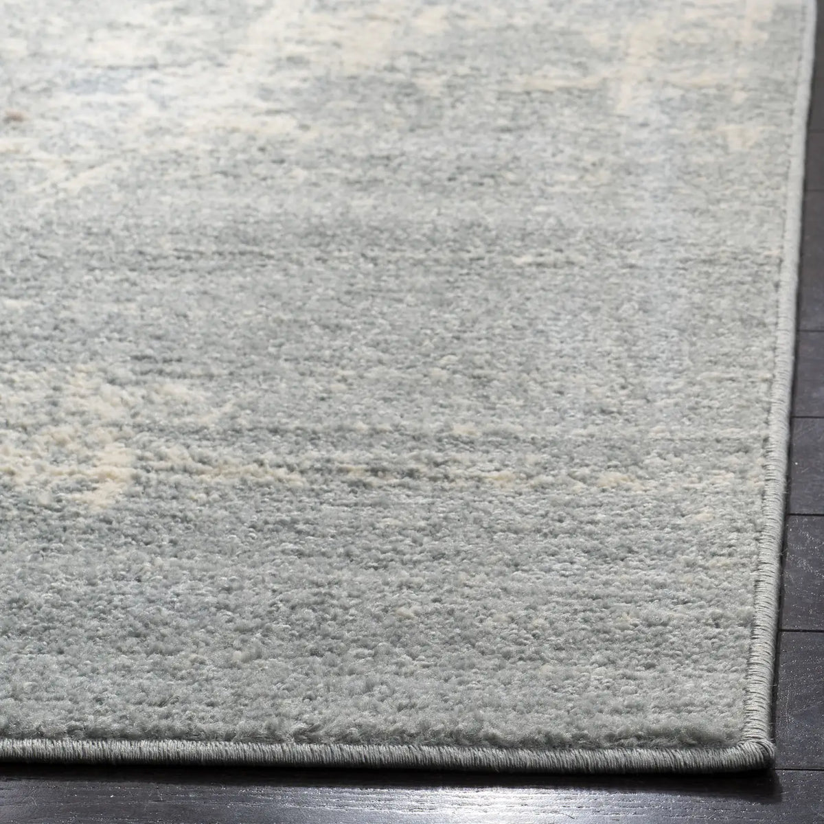 Safavieh Adirondack 4'-0" x 6'-0" Rug in Slate / Ivory