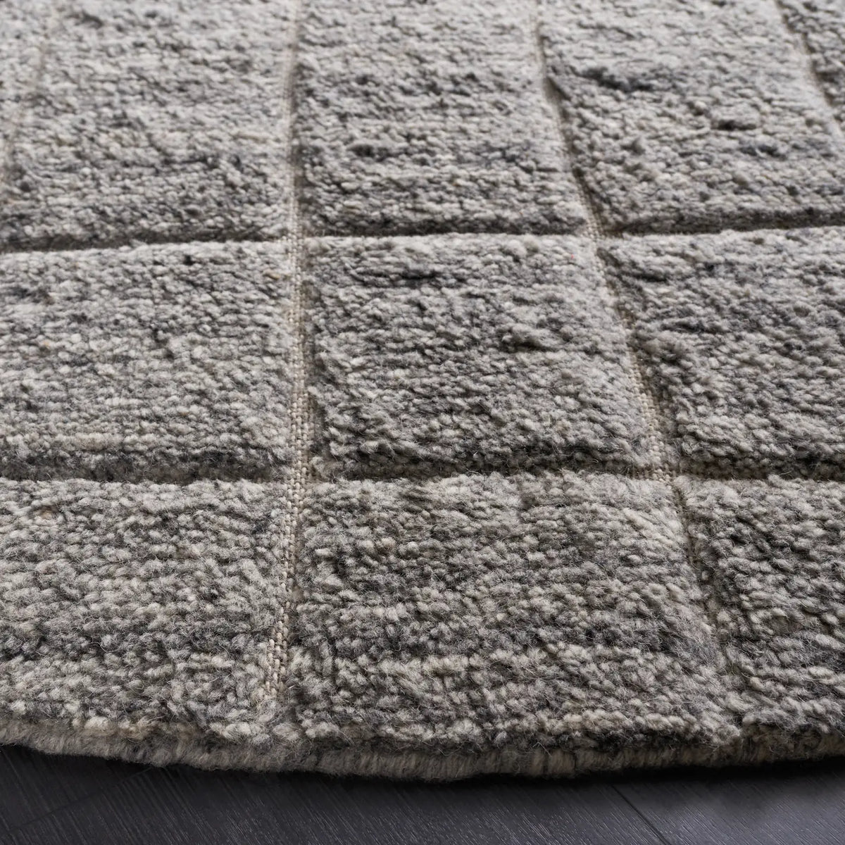 Safavieh Kenya 6'-0" x 6'-0" Rug in Dark Grey