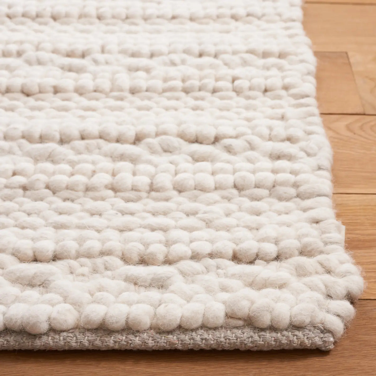 Safavieh Natura 4'-0" x 6'-0" Rug in Ivory
