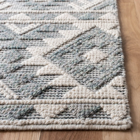 Safavieh Natura 5'-0" x 8'-0" Rug in Cream / Aqua