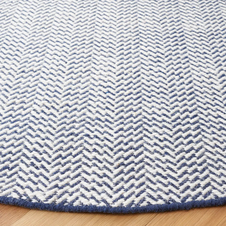 Safavieh Vermont 6'-0" x 6'-0" Rug in Navy / Ivory