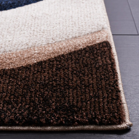 Safavieh Hollywood 4'-0" x 6'-0" Rug in Beige / Blue