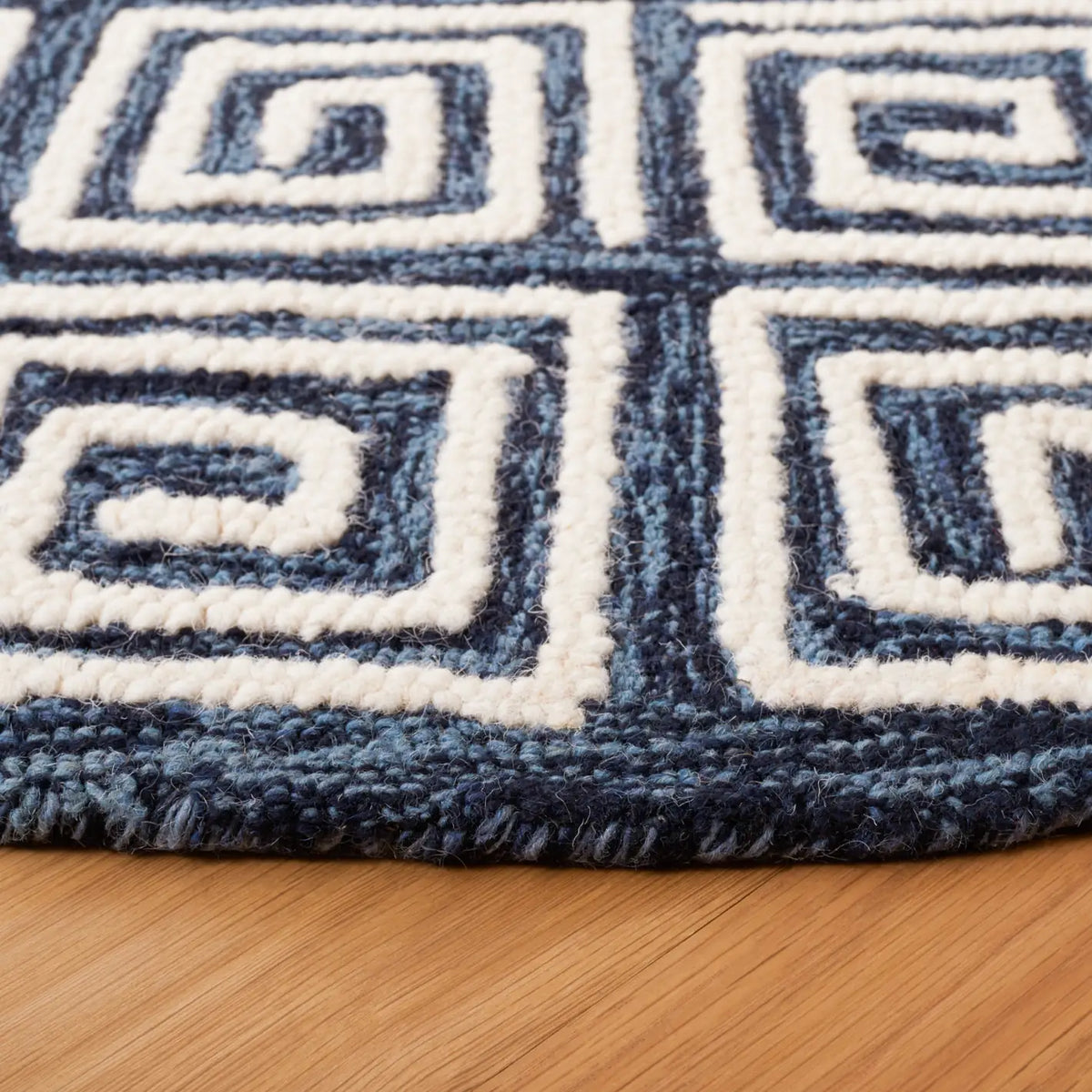 Safavieh Metro 6'-0" x 6'-0" Rug in Navy / Ivory