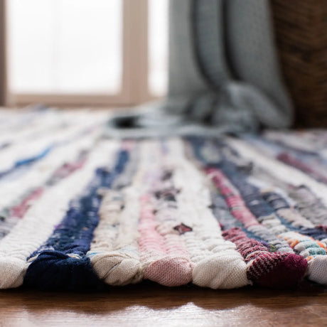 Safavieh Rag Rug 4'-0" x 6'-0" Rug in Ivory / Charcoal