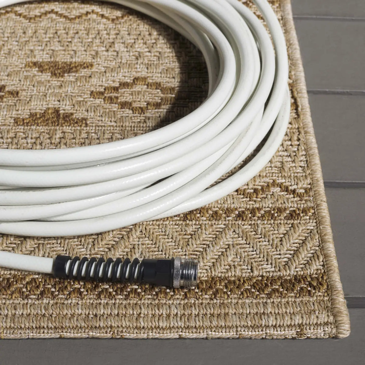 Safavieh Sisal All-Weather 4'-0" x 6'-0" Rug in Natural / Brown