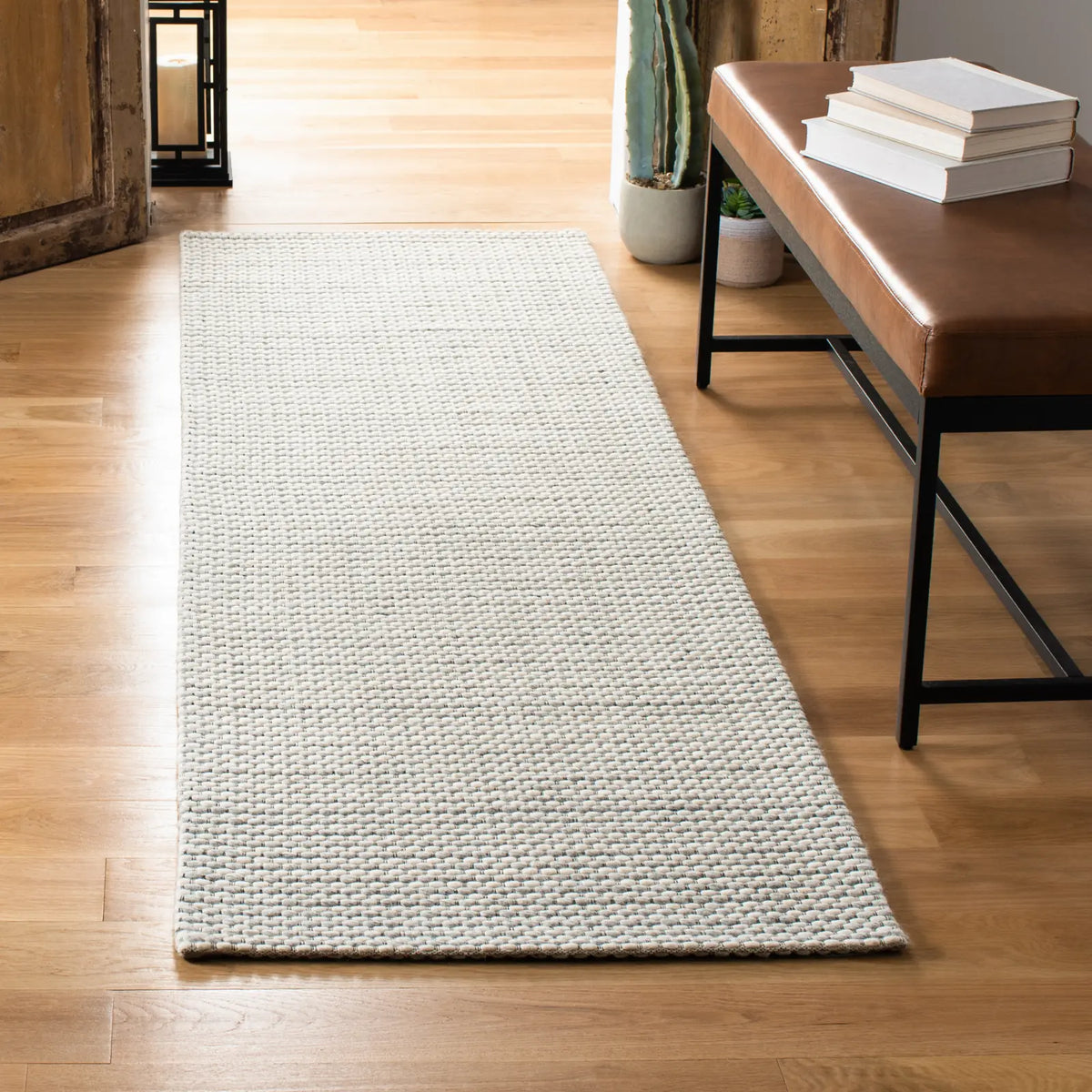 Safavieh Natura 2'-3" x 10'-0" Rug in Silver / Ivory