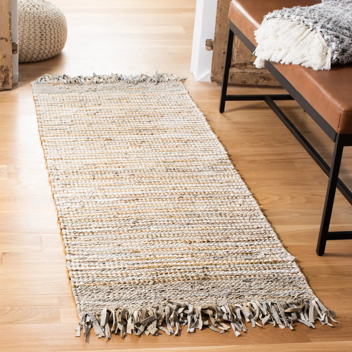 Safavieh Vintage Leather 2'-3" x 6'-0" Rug in Beige / Multi