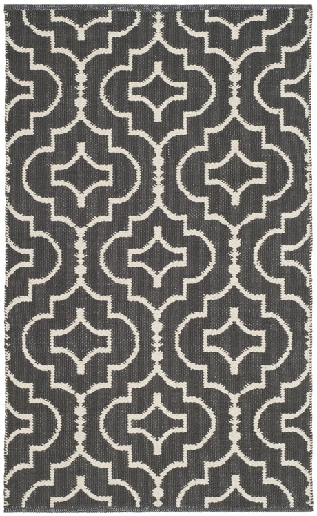 Safavieh Montauk 2'-0" x 3'-0" Rug in Dark Grey / Ivory