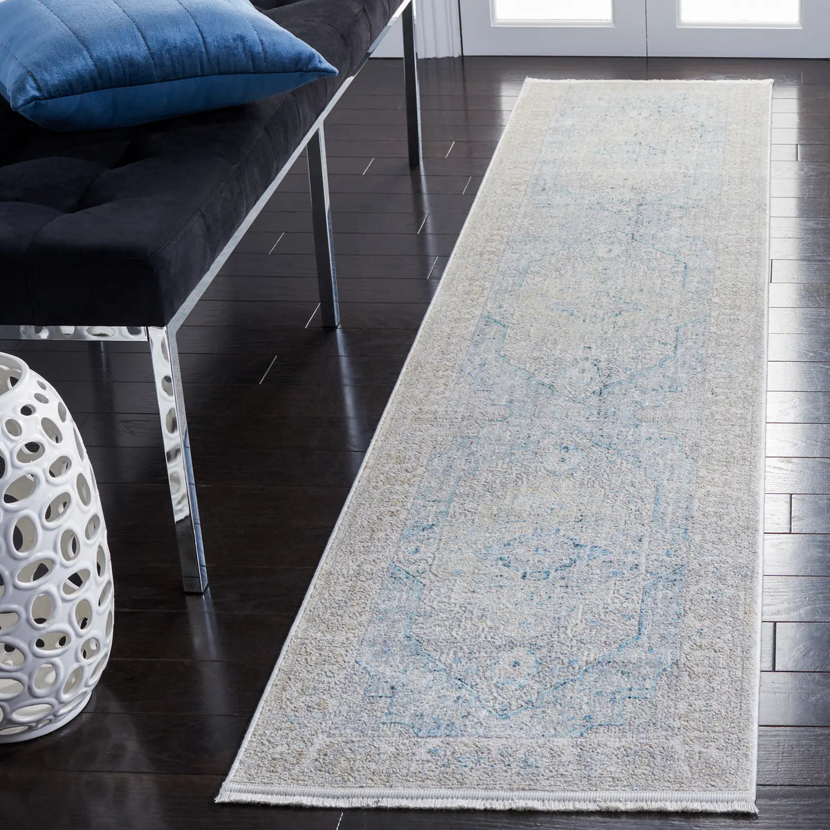 Safavieh Dream 2'-0" x 8'-0" Rug in Grey / Blue