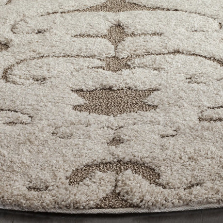 Safavieh Florida Shag 6'-7" x 6'-7" Rug in Cream / Beige