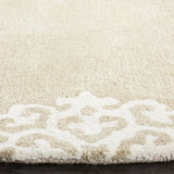 Safavieh Soho 6'-0" x 6'-0" Rug in Beige / Ivory
