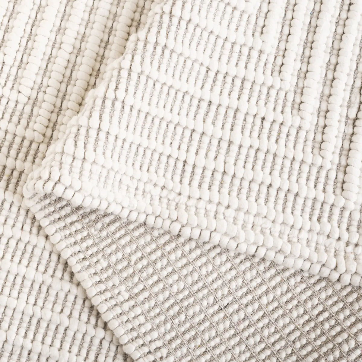 Safavieh Natura 4'-0" x 6'-0" Rug in Ivory