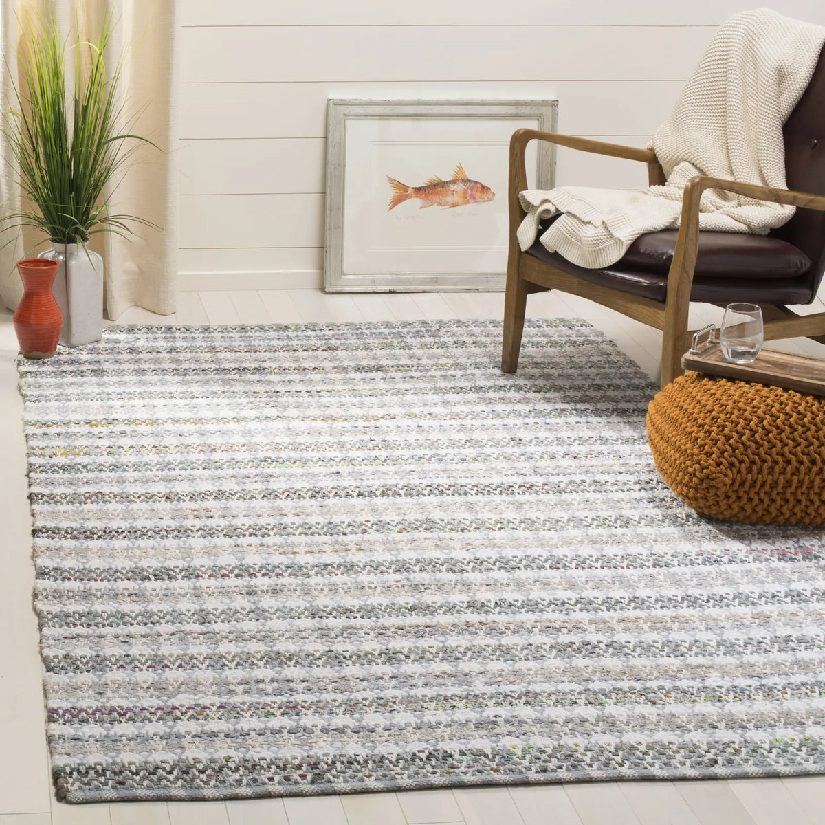 Safavieh Montauk 5'-0" x 8'-0" Rug in Grey / Multi