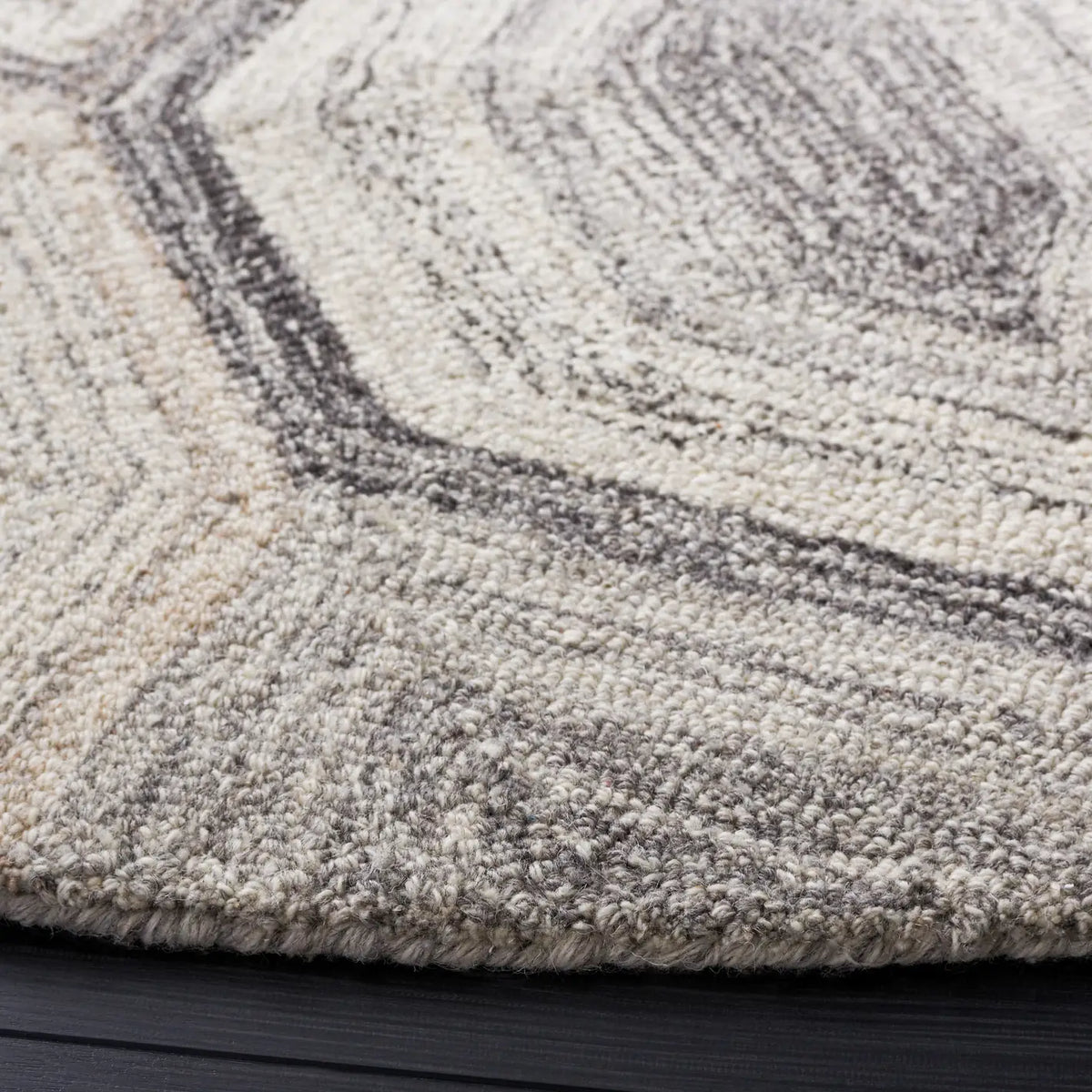 Safavieh Abstract 6'-0" x 6'-0" Rug in Natural / Grey