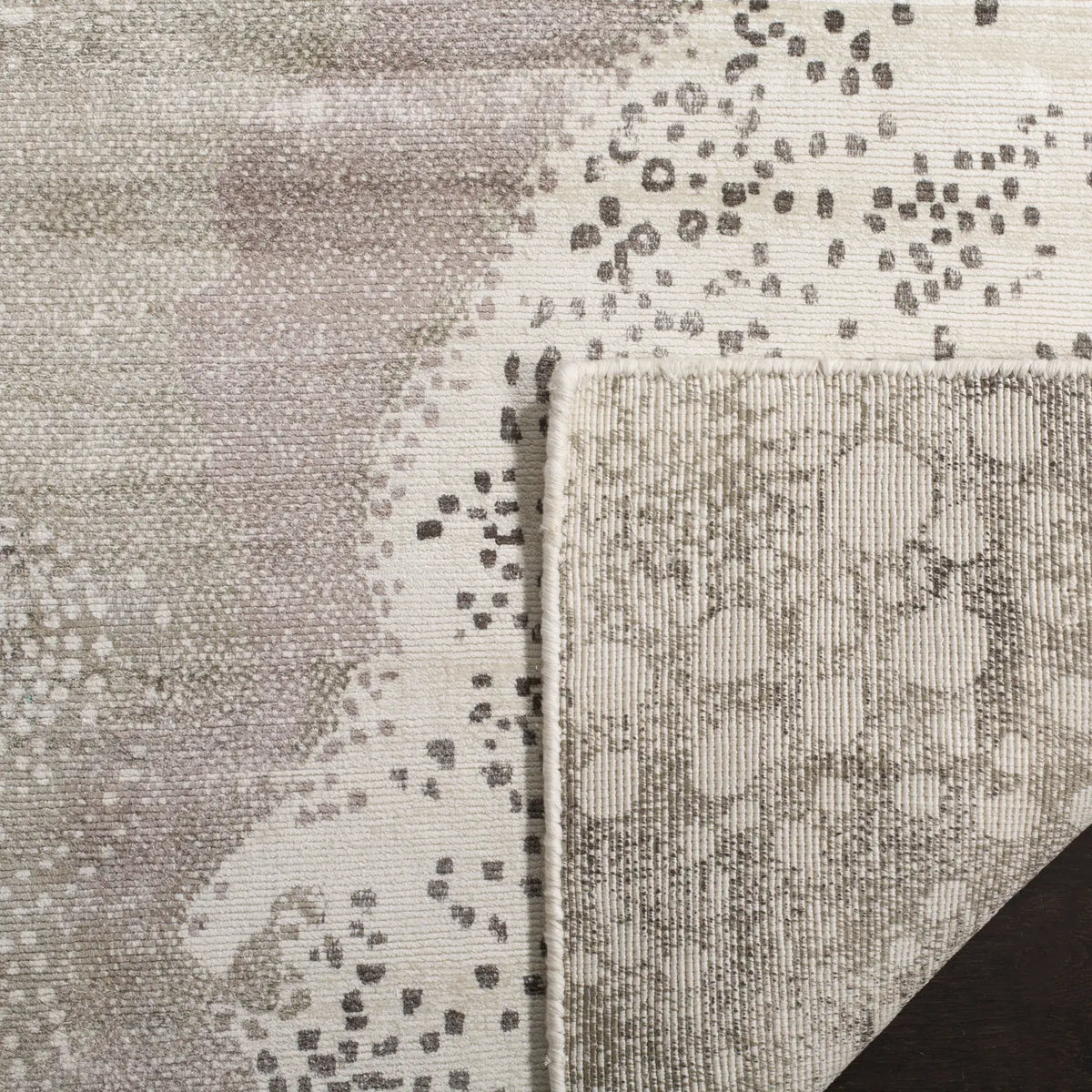 Safavieh Mirage 6'-0" x 9'-0" Rug in Beige