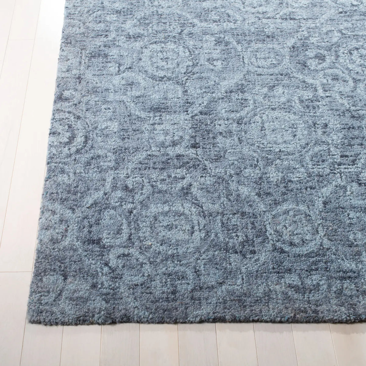 Safavieh Abstract 6'-0" x 9'-0" Rug in Blue