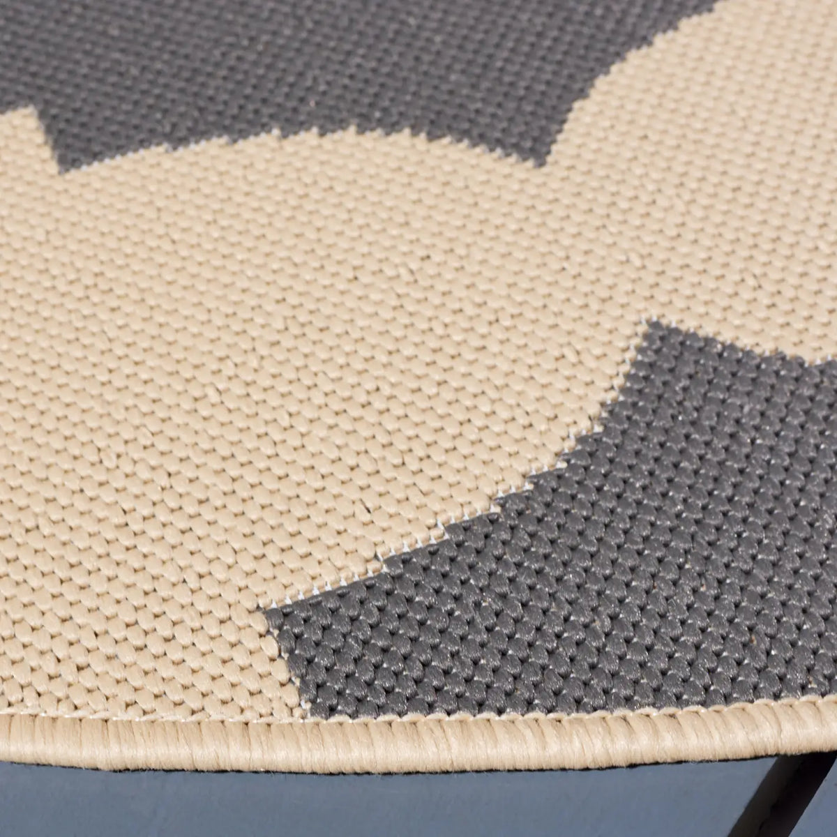 Safavieh Courtyard 5'-3" x 5'-3" Rug in Beige / Anthracite