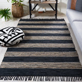 Safavieh Vintage Leather 4'-0" x 6'-0" Rug in Black / Natural