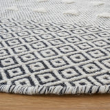Safavieh Vermont 6'-0" x 6'-0" Rug in Ivory / Black