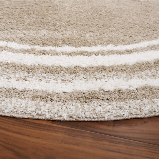 Safavieh Border & Stripe Shag 200 6'-7" x 6'-7" Rug in Beige / Ivory