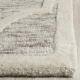 Safavieh Cambridge 4'-0" x 6'-0" Rug in Light Brown / Ivory