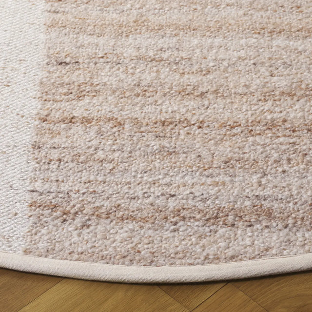Safavieh Sahara 6'-0" x 6'-0" Rug in Natural / Ivory