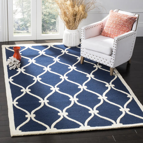 Safavieh Cambridge 5'-0" x 8'-0" Rug in Navy / Ivory