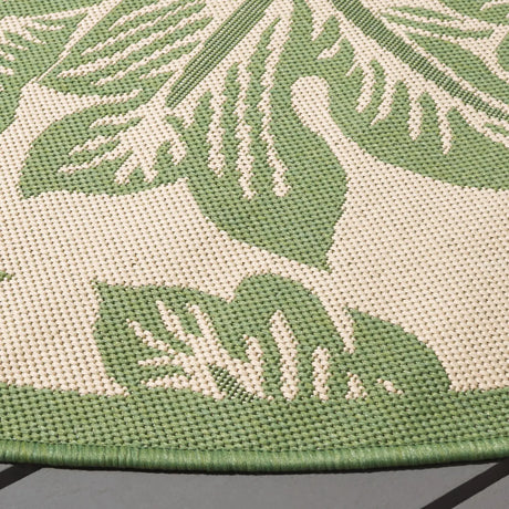 Safavieh Courtyard 6'-7" x 6'-7" Rug in Natural / Olive