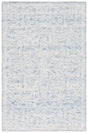 Safavieh Roslyn 4'-0" x 6'-0" Rug in Blue / Ivory