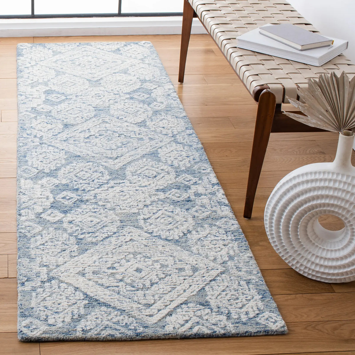 Safavieh Metro 2'-3" x 8'-0" Rug in Blue / Ivory