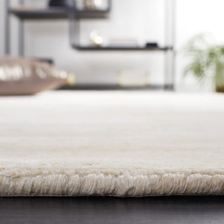 Safavieh Mirage 4'-0" x 6'-0" Rug in Beige