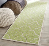 Safavieh Chatham 2'-3" x 7'-0" Rug in Green / Ivory