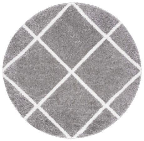 Safavieh Tahoe Shag 6'-7" x 6'-7" Rug in Grey / White