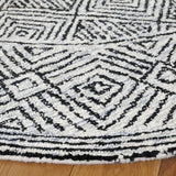 Safavieh Ebony 6'-0" x 6'-0" Rug in Silver / Black