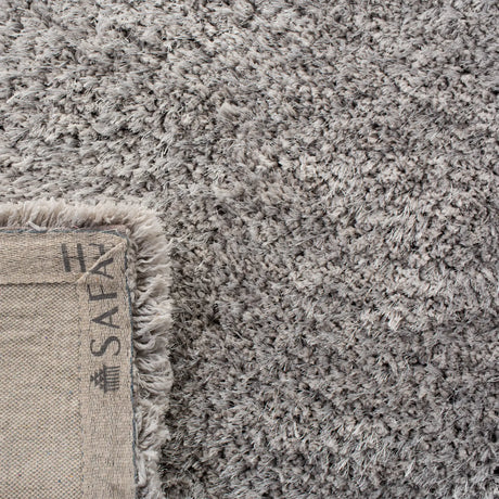 Safavieh Supreme Shag 4'-0" x 6'-0" Rug in Silver