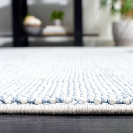 Safavieh River 4'-0" x 6'-0" Rug in Blue / Ivory
